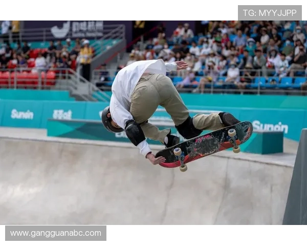 杭州攀岩队在滑板精英赛中以71分稳居积分榜首位