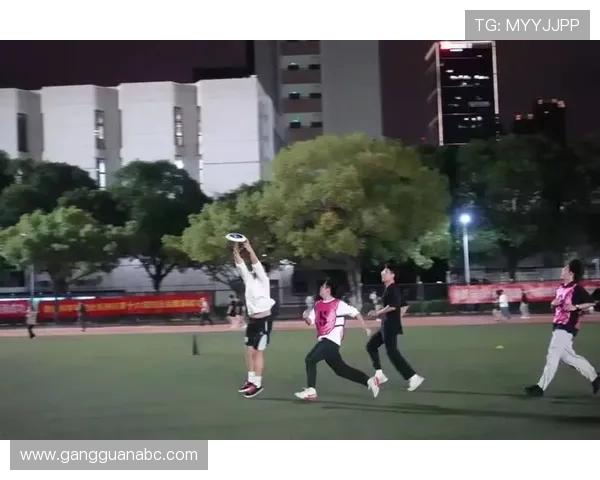 武汉飞盘队战术创新引领潮流助力飞盘运动蓬勃发展