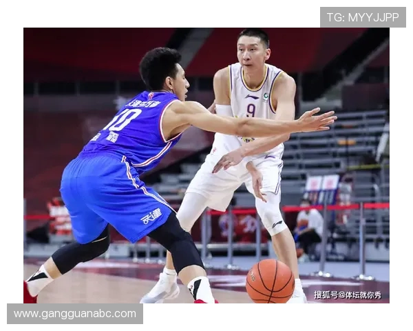 深圳篮球队在选拔赛中以98分稳居积分榜首位表现出色