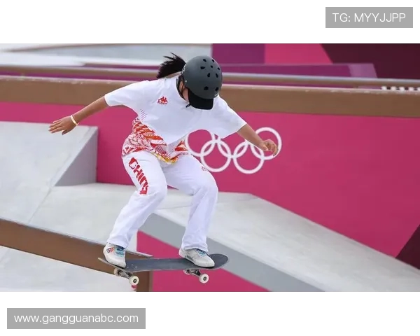 西安滑板队在世界街舞大赛中的耐力与技巧双重展现引人瞩目