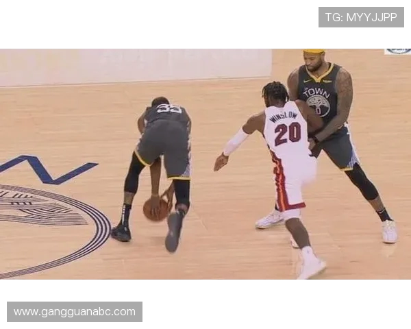 勇士与黄蜂比赛裁判报告分析揭示争议判罚与比赛影响因素